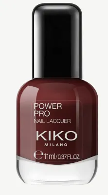 Vernis bordeaux et rose pâle 